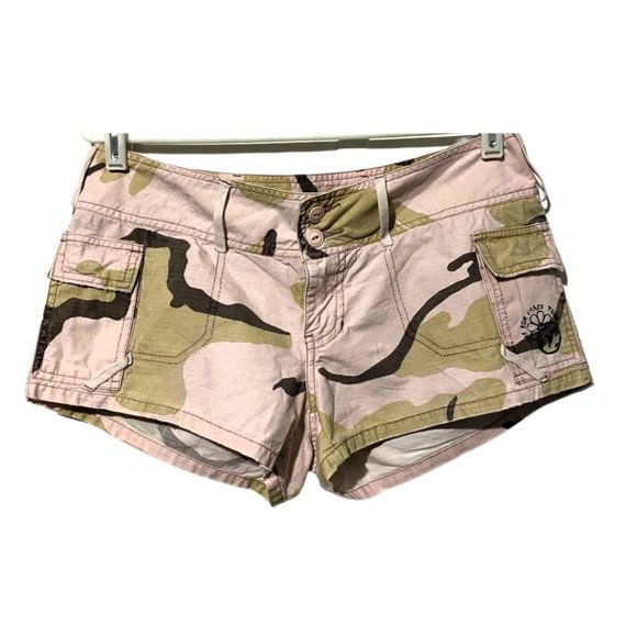 Unity Cotton Distressed Pink Camo Short Shorts Time For Peace Tour - Picture 1 of 15